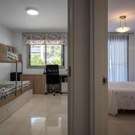 Apartment At187 Ground Floor, Garden And Pool Near The Torredembarra