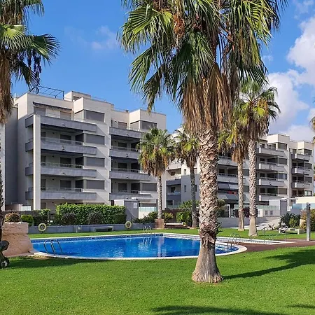 At187 Ground Floor, Garden And Pool Near The *